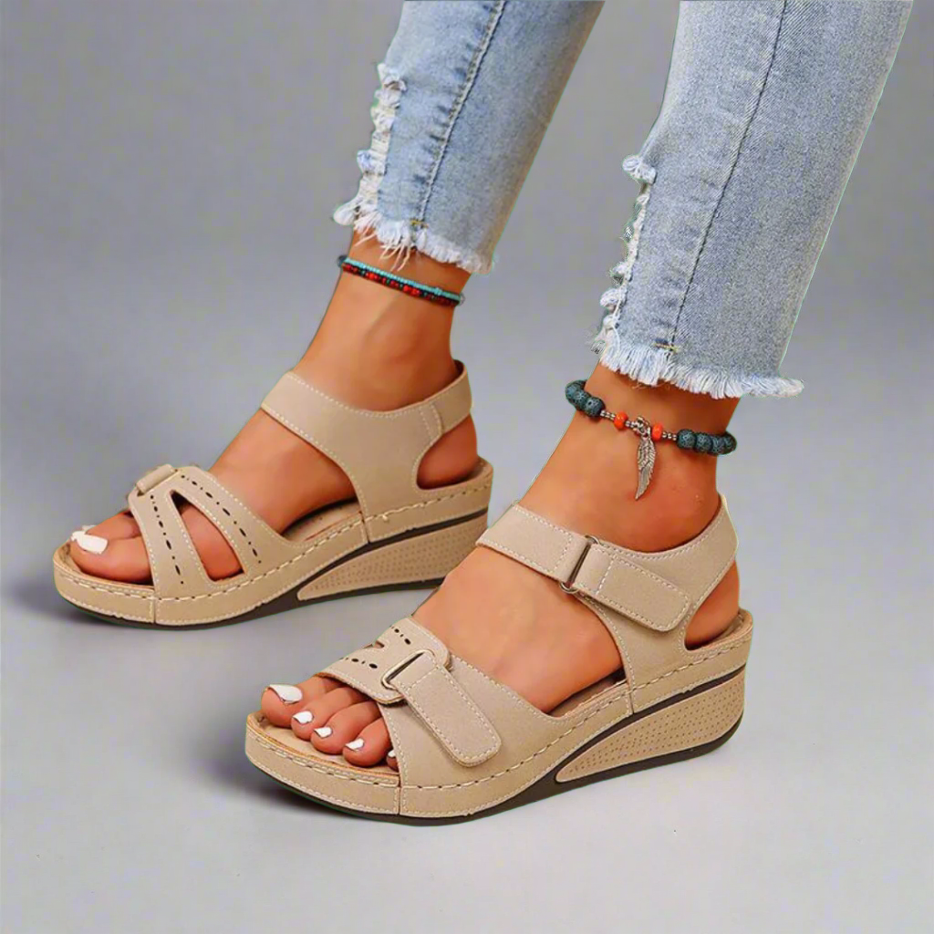 GUDULA™ | ELEGANTE ORTHOPÄDISCHE SANDALEN AUS WEICHEM PREMIUΜMATERIAL FÜR SCHMERZFREIE SOMMERTAGE