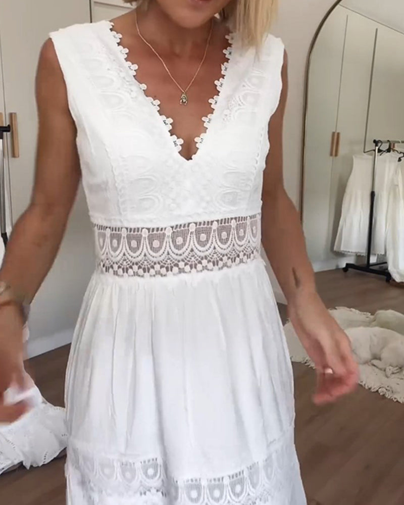 KIM™ | SPITZEN V-AUSSCHNITT KLEID