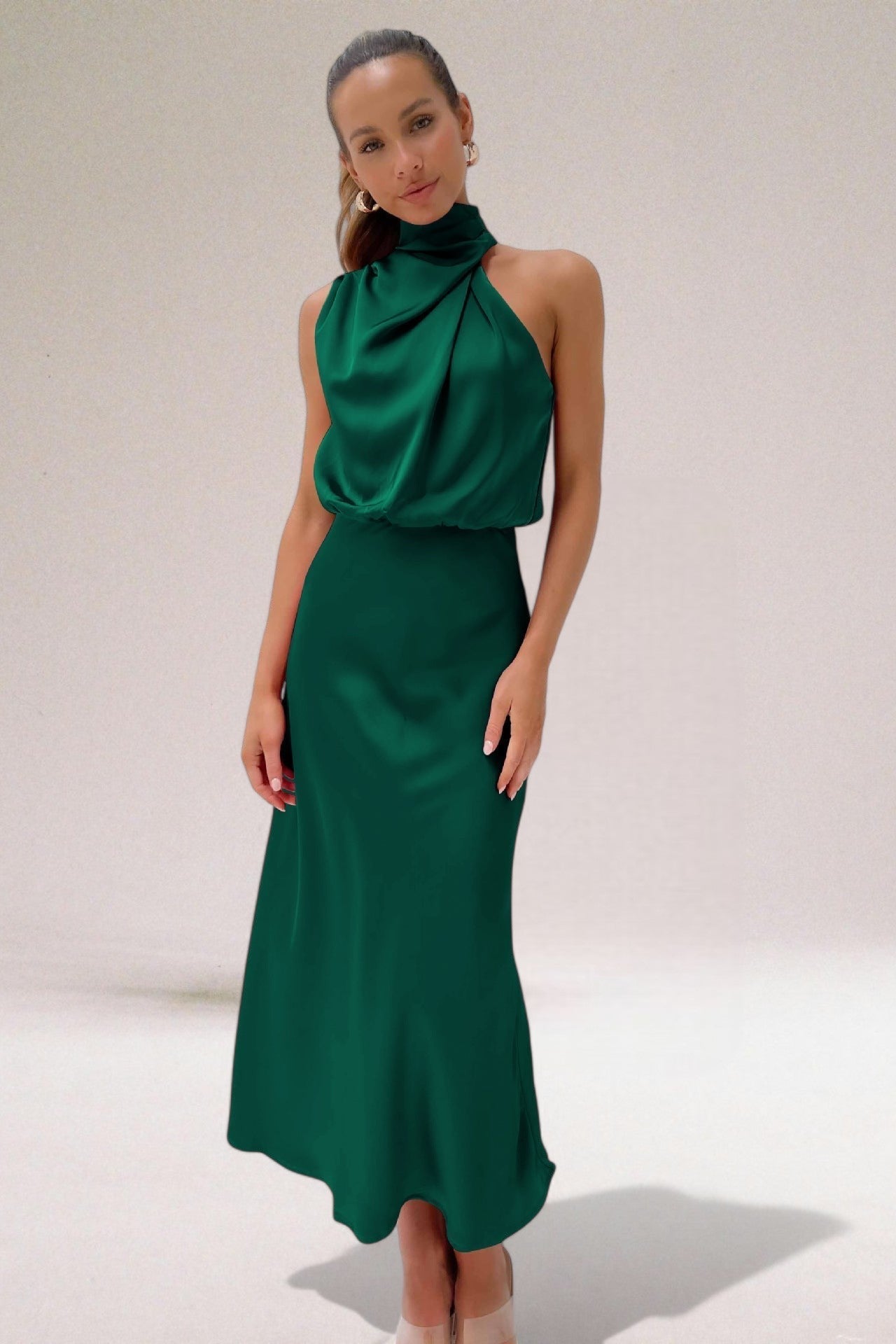 Flavia™ | Glamouröses Satin-Kleid mit Neckholder