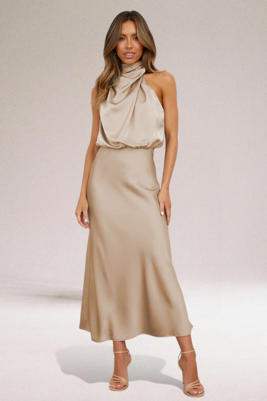 Flavia™ | Glamouröses Satin-Kleid mit Neckholder